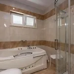 Stunning Home In Poljane Prázdninový dům *