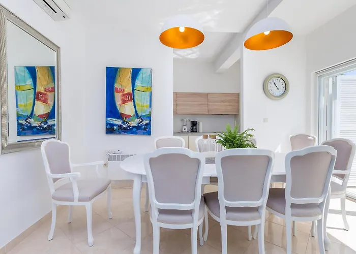 別荘 5 Bedroom Lovely Home In Poljane *