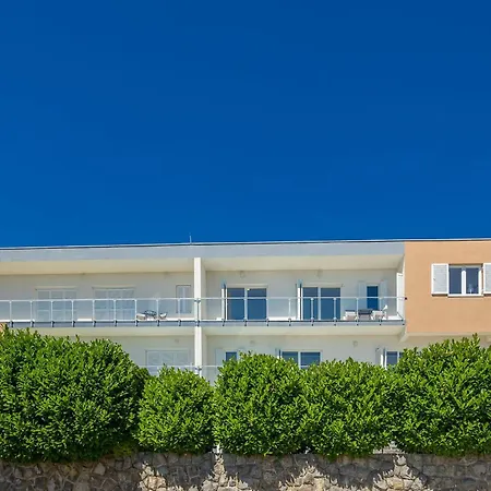 5 Bedroom Lovely Home In Poljane Feriehus Poljane